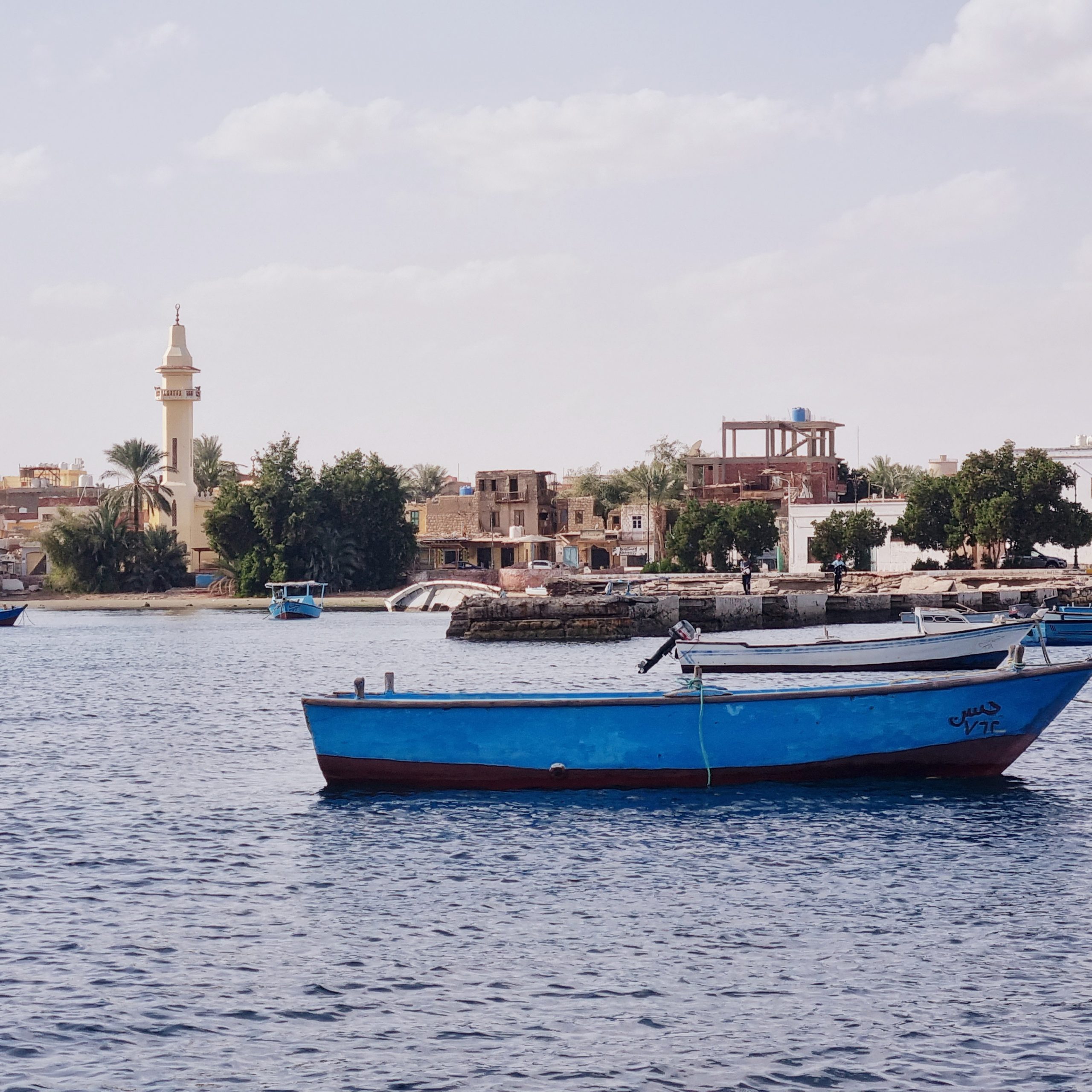 Historischer Hafen von El Quseir am Roten Meer vom Tauchboot fotografiert.